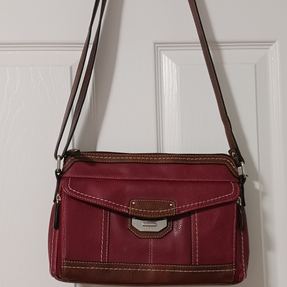 Leather b.ø.c. crossbody